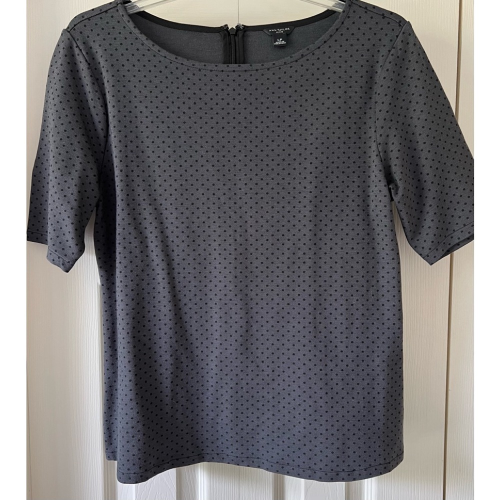 Ann Taylor Charcoal Dotted Short Sleeve Top